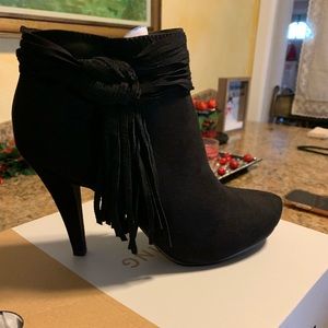 Brand knew black booties
